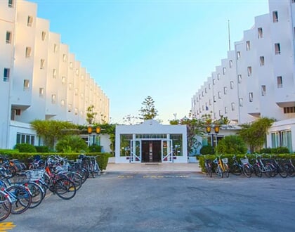 Hotel Continental Palace: fotografie vybavení exteriérů a interiérů ubytování.