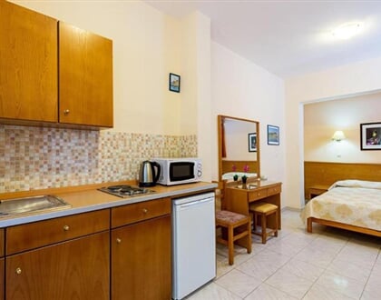 Aparthotel Summer Memories: fotografie vybavení exteriérů a interiérů ubytování.