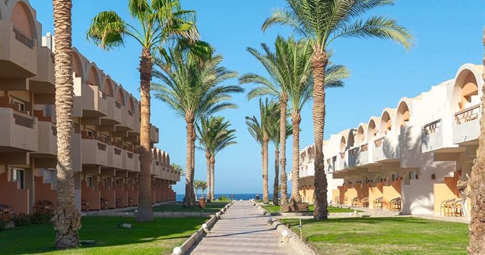 Three-Corners-Beach-1