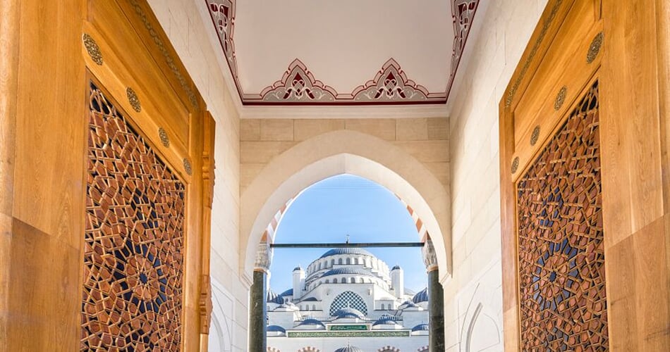 Foto - To nejlepší z Istanbulu + STAROBYLÁ ČTVRŤ BALAT + NEJVĚTŠÍ MEŠITA CAMLICA (letec