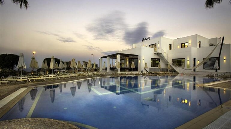 Hotel Lindos View: fotografie vybavení exteriérů a interiérů ubytování.