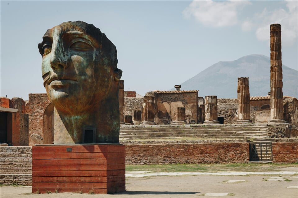 nick night N8noGei1 1I unsplash pompei