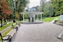 park v Terme Dobrna s termálním pramenem
