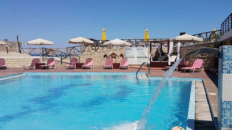 Aparthotel Alkionis Beach - Kréta: fotografie vybavení exteriérů a interiérů ubytování.