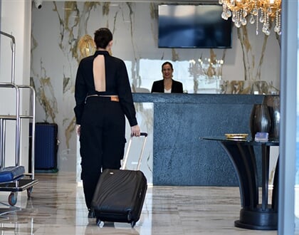 Hotel Mythical Coast Wellness Retreat: fotografie vybavení exteriérů a interiérů ubytování.