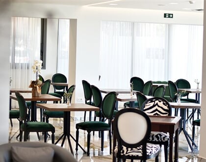 Hotel Mythical Coast Wellness Retreat: fotografie vybavení exteriérů a interiérů ubytování.