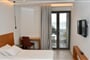 Hotel Mythical Coast Wellness Retreat: fotografie vybavení exteriérů a interiérů ubytování.