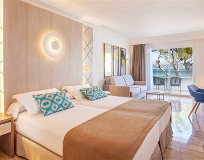 Aparthotel Grupotel Los Príncipes & Spa: fotografie vybavení exteriérů a interiérů ubytování.