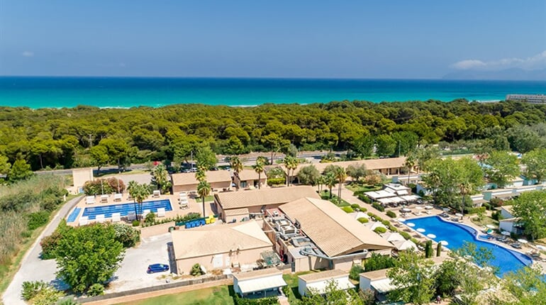 Hotel Valentin Playa de Muro: fotografie vybavení exteriérů a interiérů ubytování.