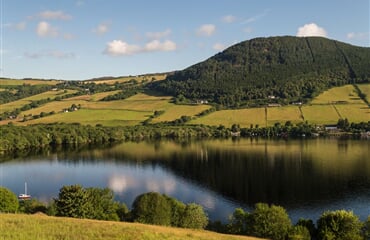 To nejlepší z Edinburghu + JEZERO LOCH NESS (letecky z Ostravy – Krakova)
