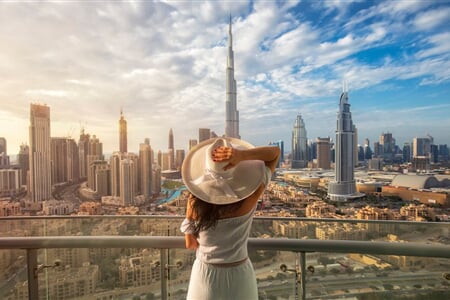 Dámská jízda v Dubaji + PLAVBA V DUBAI MARINA + LET BALÓNEM (letecky z Prahy)