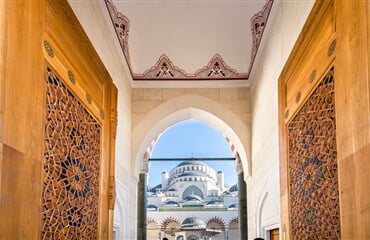 To nejlepší z Istanbulu + STAROBYLÁ ČTVRŤ BALAT + NEJVĚTŠÍ MEŠITA CAMLICA (letec