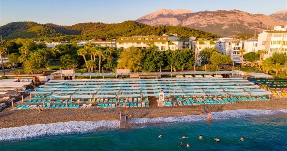 Hotel L'Ancora Beach: fotografie vybavení exteriérů a interiérů ubytování.