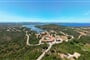 Letecký pohled na resort, Palau, Sardinie