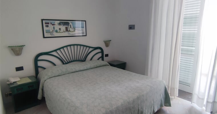 PH Imperial, Forio (1)