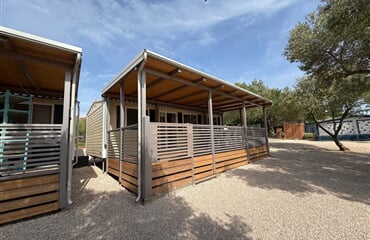Kemp WILLIAMS - mobilhomy SHELBOX 6 s klimatizací