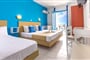 Hotel Bluu Bahari: fotografie vybavení exteriérů a interiérů ubytování.