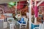 Hotel Kokkari Beach: fotografie vybavení exteriérů a interiérů ubytování.