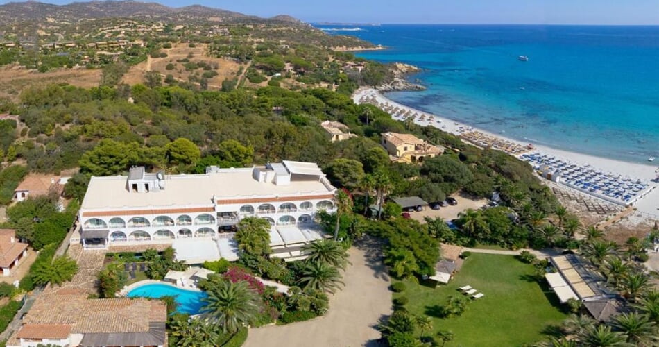 Pohled na hotel, Villasimius, Sardinie