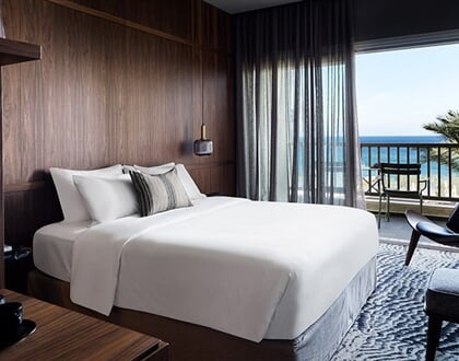 Hotel Doryssa Seaside Resort: fotografie vybavení exteriérů a interiérů ubytování.