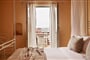 Hotel Doryssa Seaside Resort: fotografie vybavení exteriérů a interiérů ubytování.