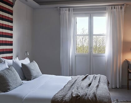 Hotel Doryssa Seaside Resort: fotografie vybavení exteriérů a interiérů ubytování.