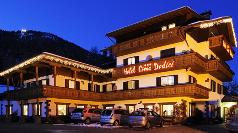 Hotel Cima Dodici   Valgo di Fassa (1)