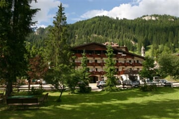 Hotel Diana *** - Canazei