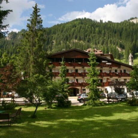 Hotel Diana *** - Canazei