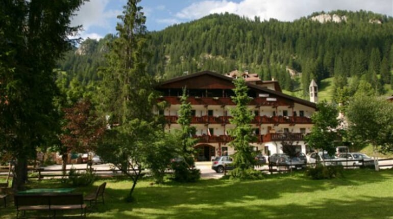 Hotel Diana   Canazei (1)
