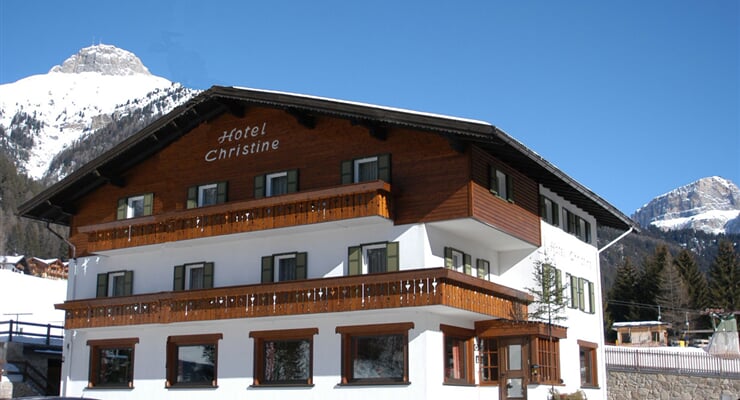 Hotel Christine   Campitello di Fassa (1)
