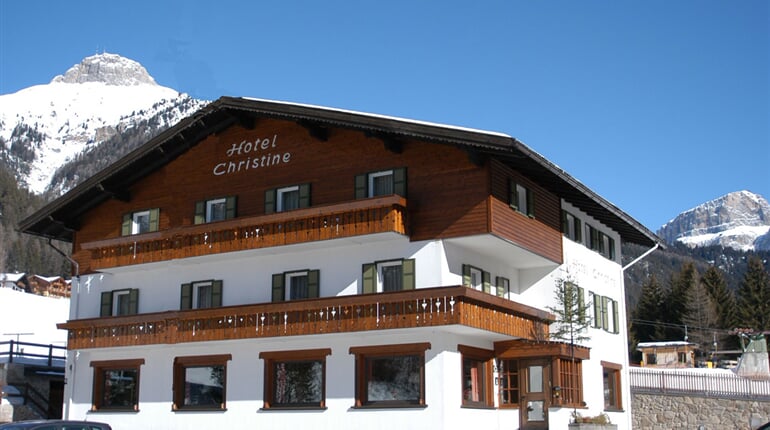 Hotel Christine   Campitello di Fassa (1)
