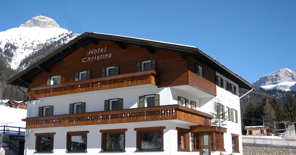 Hotel Christine   Campitello di Fassa (1)