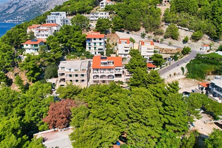 Brela - Petra vila se stravou ***
