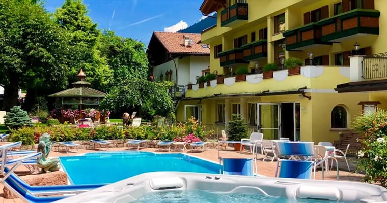 Alle Dolomiti Boutique Hotel, Molveno (1)