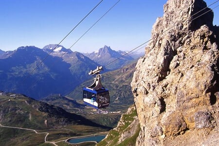 Arlberg - St. Anton am Arlberg - luxusní Alpy ***