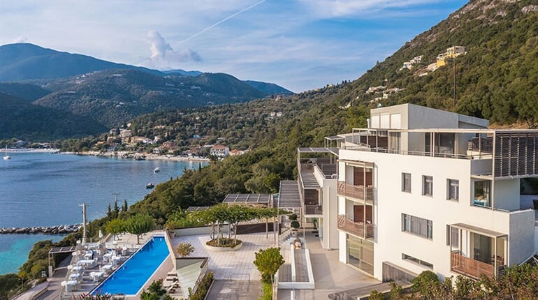 Hotel San Nicolas Resort: fotografie vybavení exteriérů a interiérů ubytování.