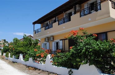 Arillas - Studia Kapitan