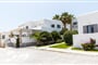 Hotel Paros Bay: fotografie vybavení exteriérů a interiérů ubytování.