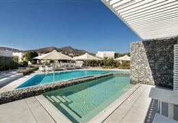 Gialos (Yialos/Ormos) - Hotel Relux