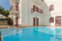 Hotel Aeolis Boutique: fotografie vybavení exteriérů a interiérů ubytování.