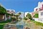 Hotel Naxos Resort: fotografie vybavení exteriérů a interiérů ubytování.