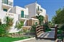 Hotel Naxos Resort: fotografie vybavení exteriérů a interiérů ubytování.