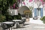 Hotel Iria Beach Art: fotografie vybavení exteriérů a interiérů ubytování.