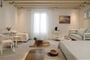 Hotel Iria Beach Art: fotografie vybavení exteriérů a interiérů ubytování.