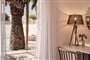 Hotel Dionysos Seaside Resort: fotografie vybavení exteriérů a interiérů ubytování.