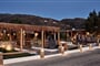 Hotel Dionysos Seaside Resort: fotografie vybavení exteriérů a interiérů ubytování.