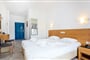 Hotel Marcos Beach: fotografie vybavení exteriérů a interiérů ubytování.