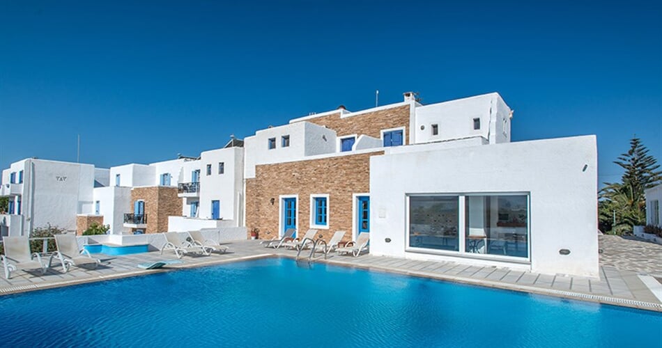 Hotel Naxos Holidays: fotografie vybavení exteriérů a interiérů ubytování.