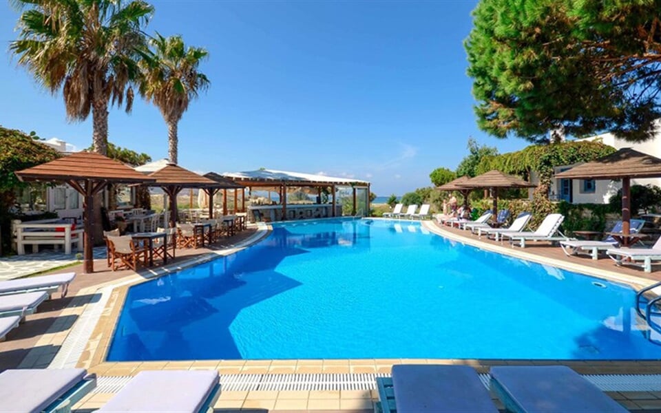 Hotel Alkyoni Beach: fotografie vybavení exteriérů a interiérů ubytování.